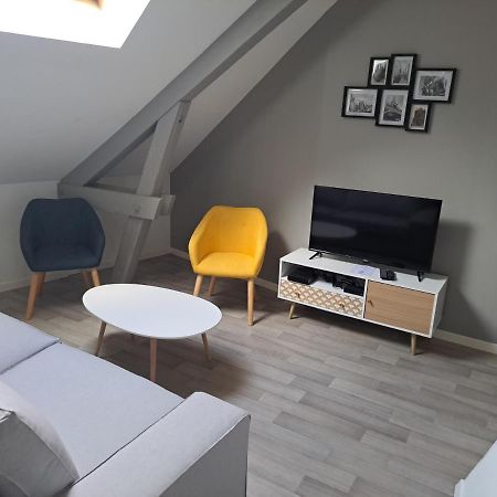 Suite Du Crypto - Vue Imprenable Sur La Place Du Forum Reims Exterior foto