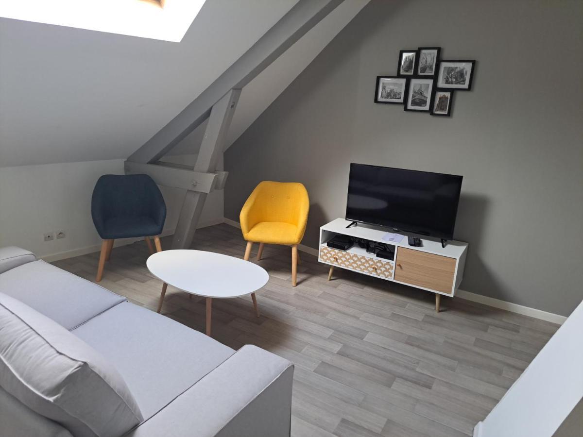 Suite Du Crypto - Vue Imprenable Sur La Place Du Forum Reims Exterior foto